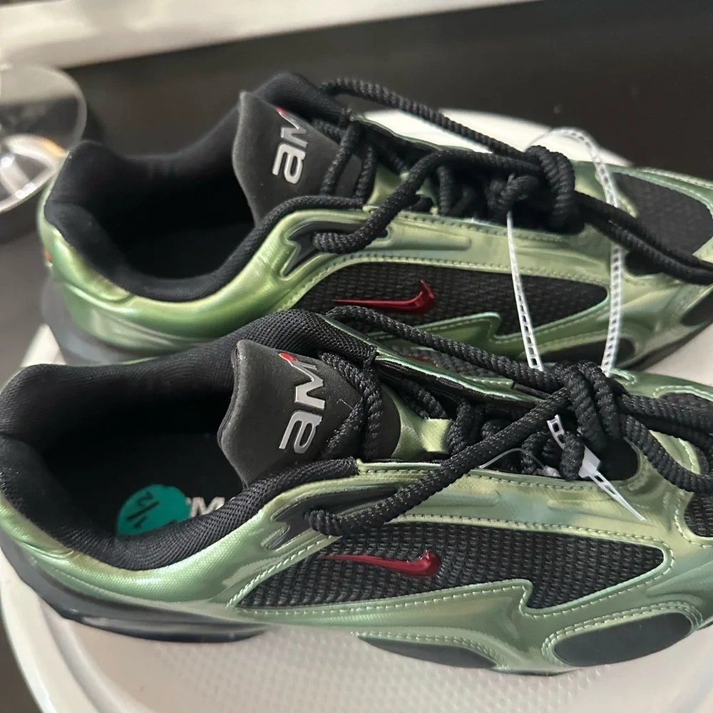 🆕Nike Air Max Muse Metallic Oil Green Sneakers